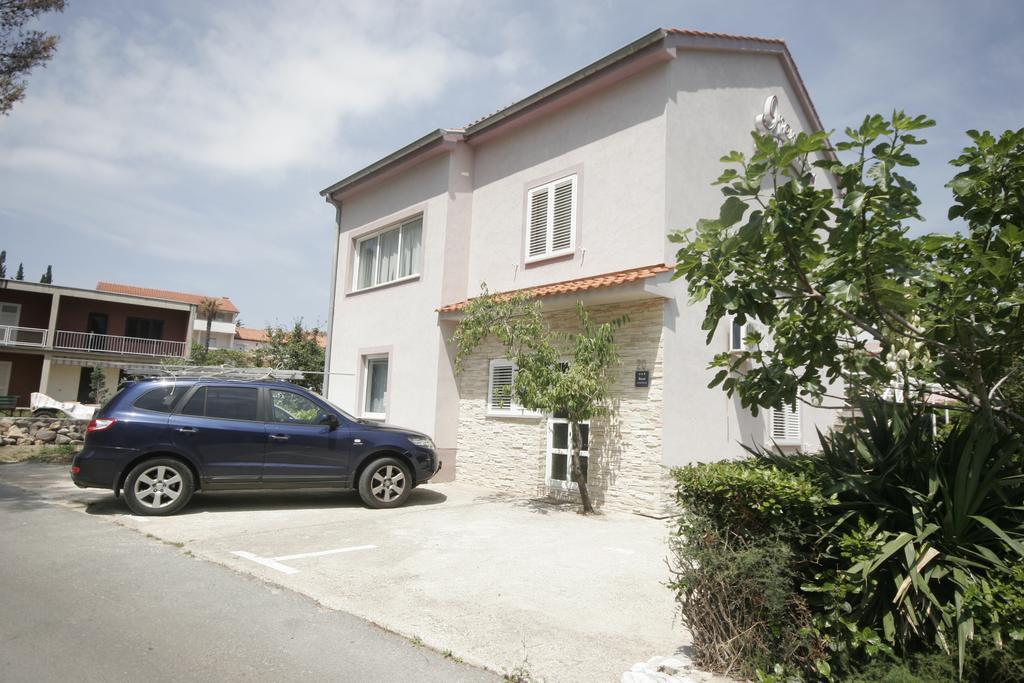 Apartments Irena Krk Krk Town Luaran gambar