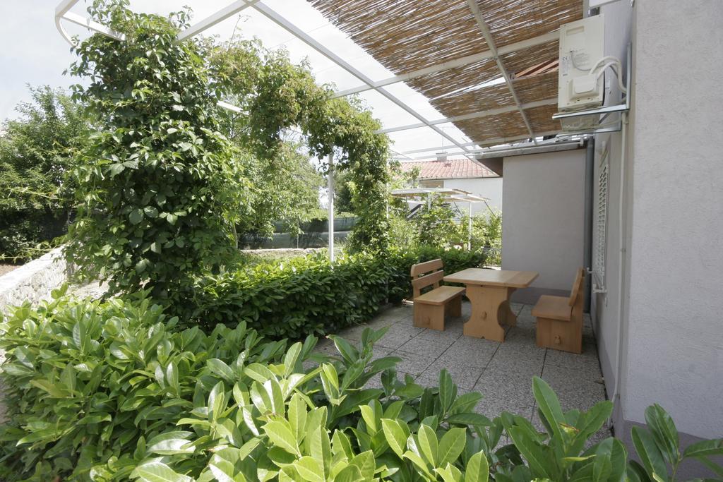 Apartments Irena Krk Krk Town Luaran gambar