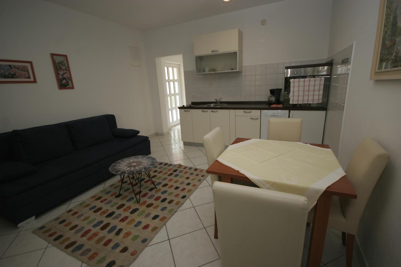 Apartments Irena Krk Krk Town Luaran gambar